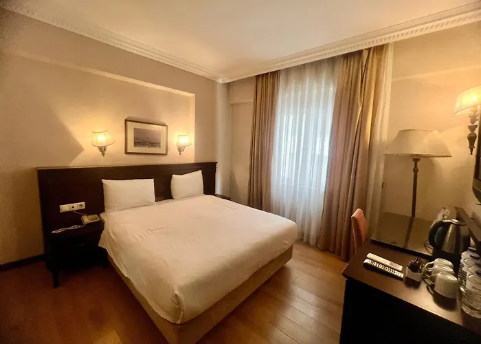 Pera Rose Hotel