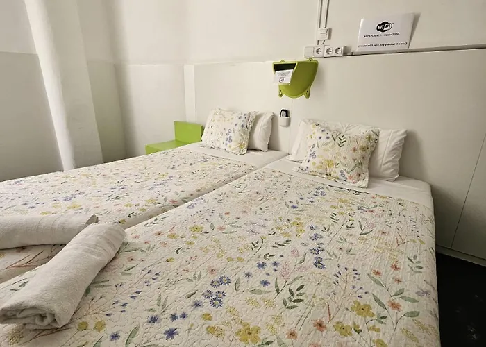 Central And Basic Universitat For Young Hostel