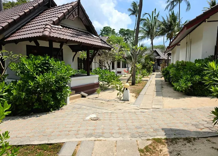 First Bungalow Beach Resort Chaweng Beach