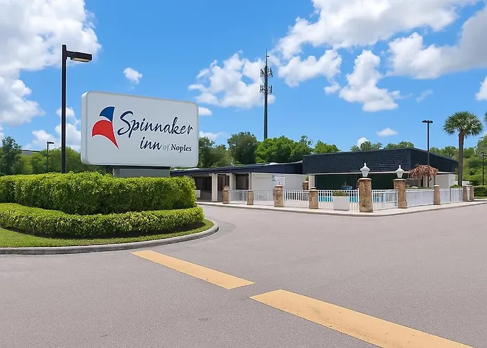 Spinnaker Inn Of Naples