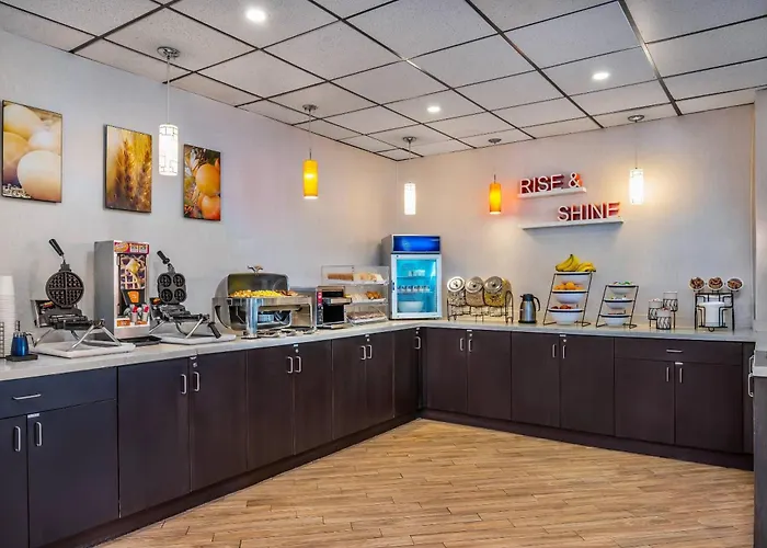 Comfort Inn & Suites Barrie