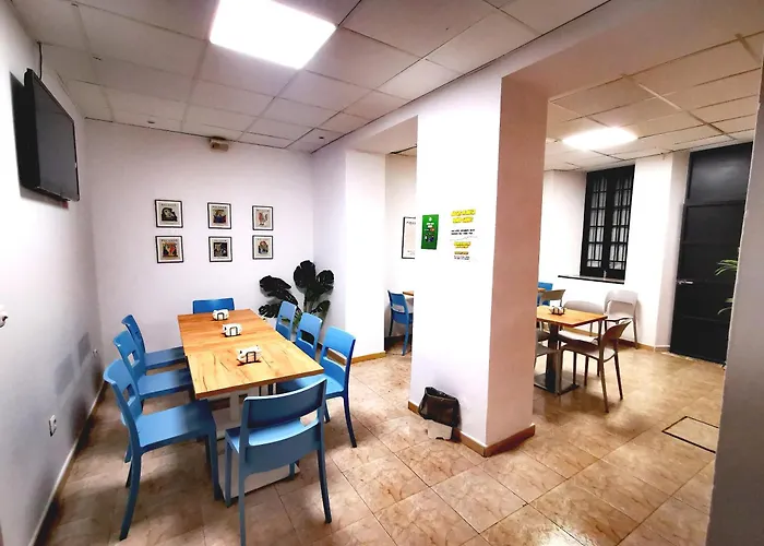 Feel Hostels City Center