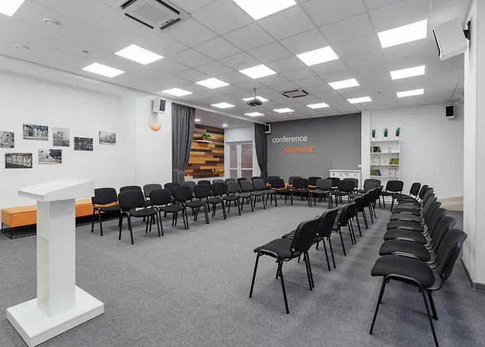 Orange Hotel