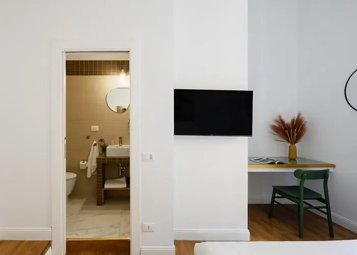 Suites By Chloe Roma