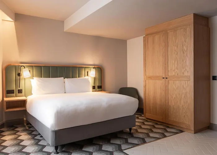 City Hotel