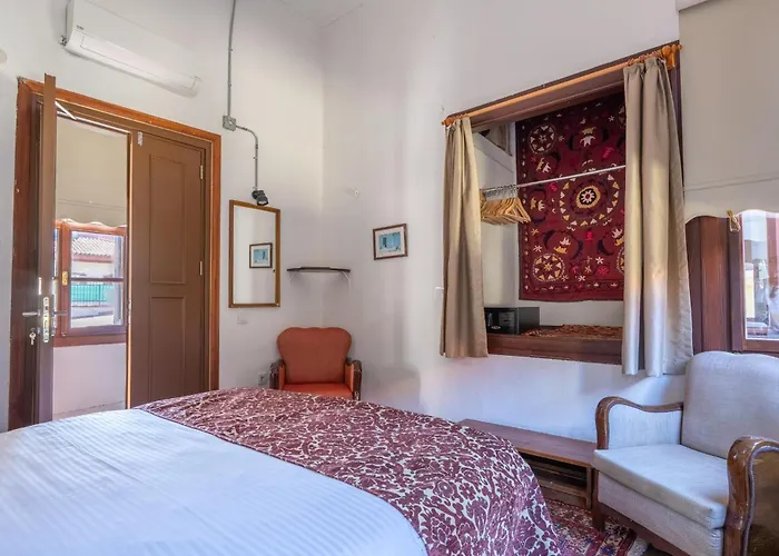 Atelya Art Hotel