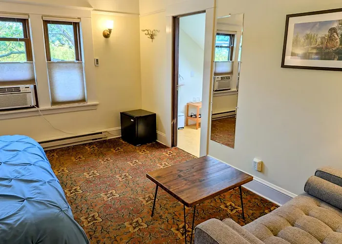 Bluebird Guesthouse Portland