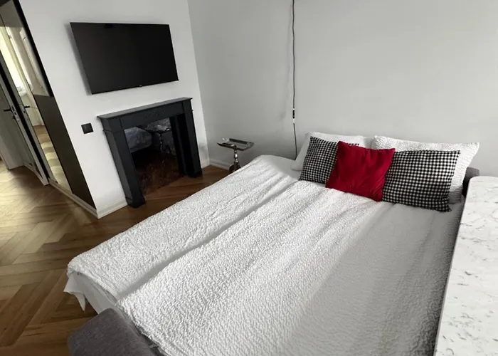 Miro Rooms Skolas - Quiet Chic, Free Parking, Self Check-In Riga