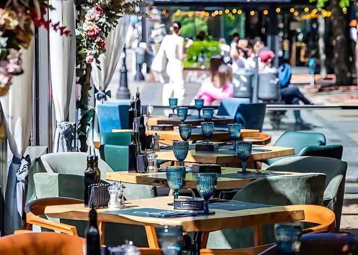 Les Fleurs Boutique Hotel