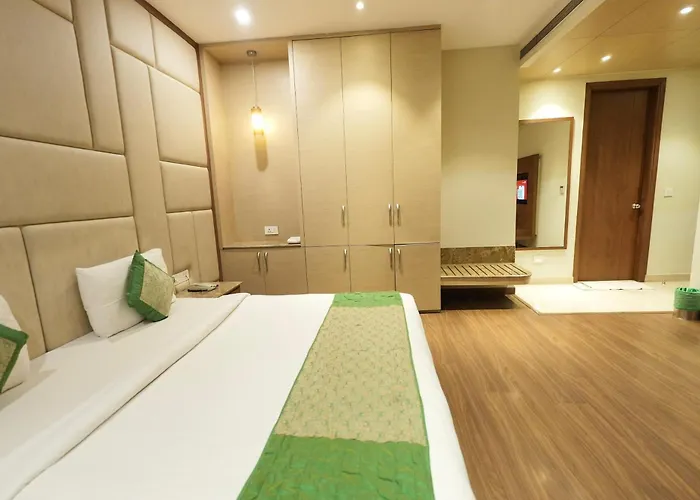 Maple Grand Hotel Agra 