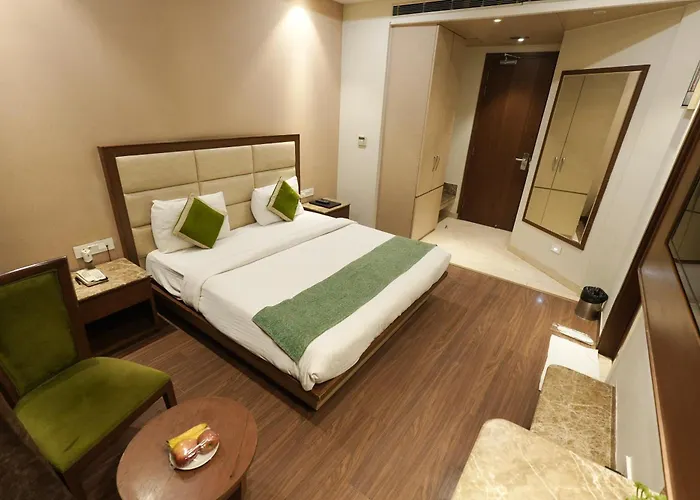 Maple Grand Hotel Agra 