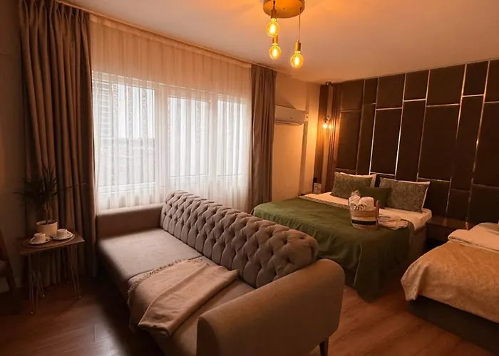 Ali Khan Hotel