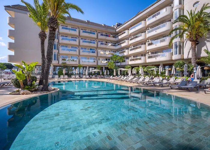 Caprici Beach Hotel & Spa