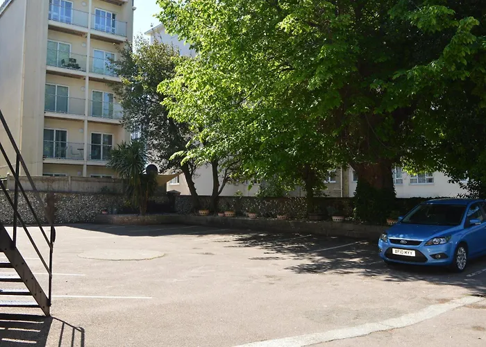 The Sheldon B&B - Free Private Parking