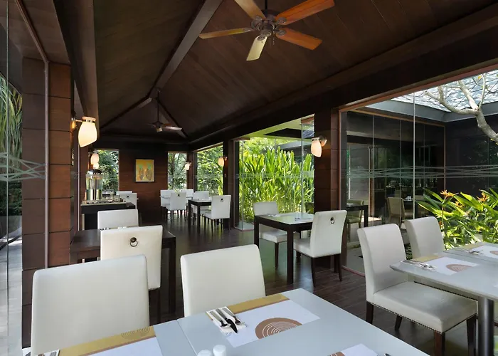 Resorts World Sentosa - Equarius Hotel