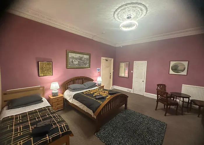 Ivy- Braveheart Guest House Edimburgo