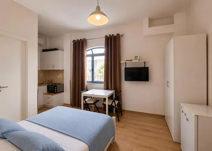 Hercules House Sarandë