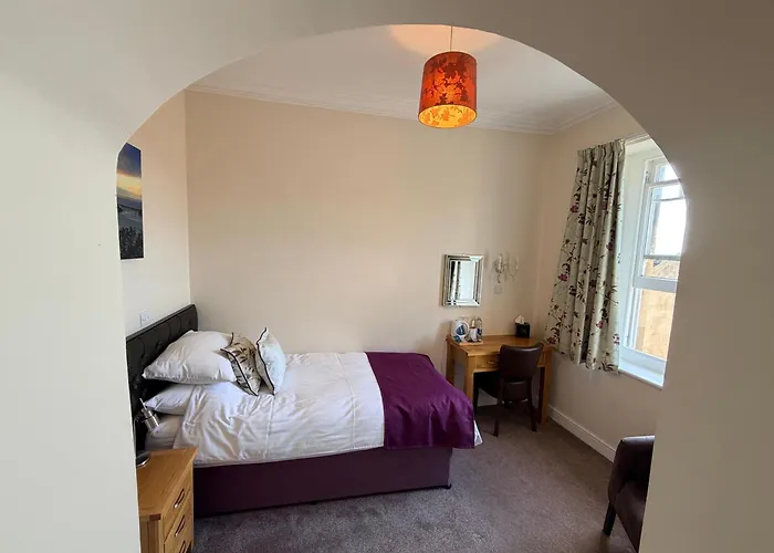 Queenswood Hotel