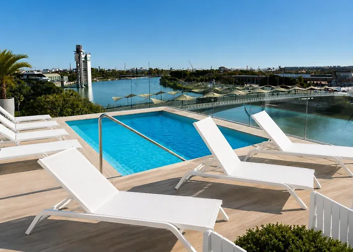Ribera De Triana Hotel