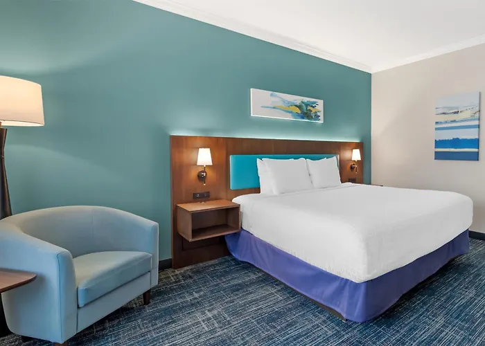 Best Western Plus Miami Airport North Hotel & Suites