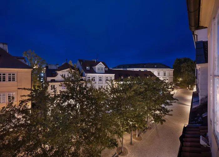 Hotel At The Golden Scissors Prag