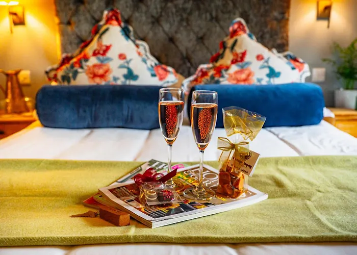 Crown & Punchbowl Hotel Milton 