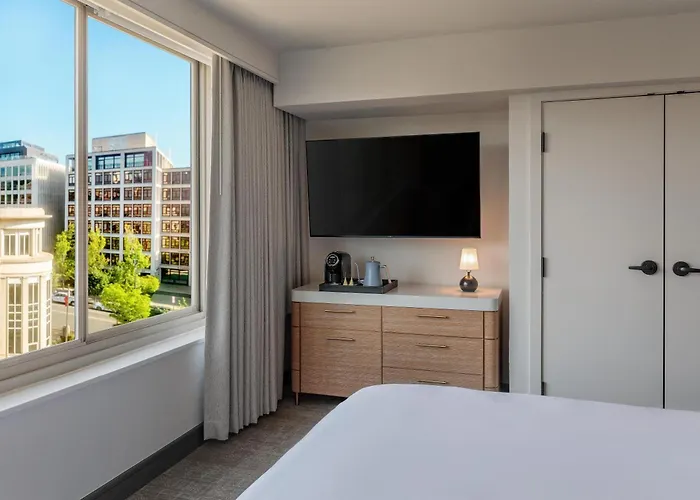 Beacon Hotel&Corporate Quarters