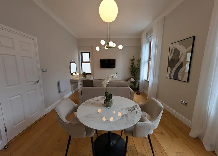 Crawford House - Scholarlee Living Apartments Cork