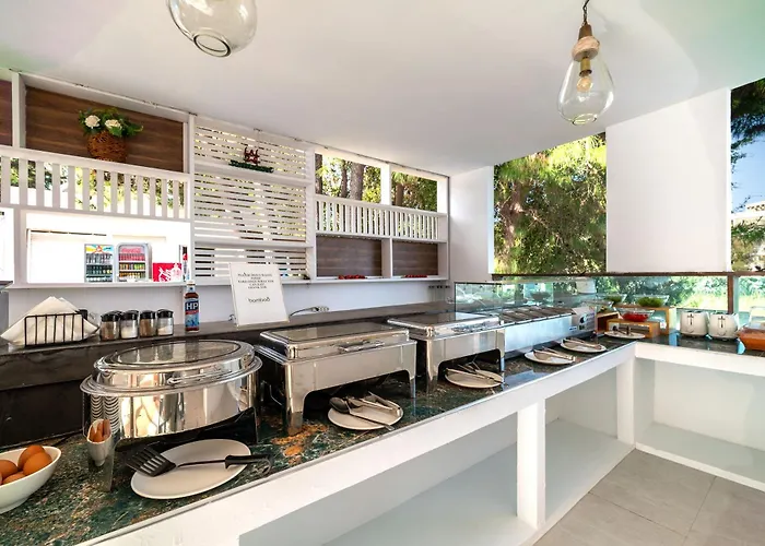 Bamboo Suites Hotel - Adults Only
