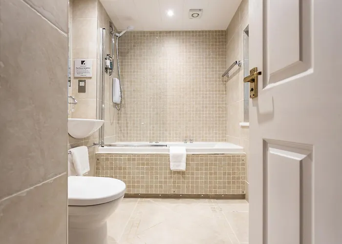 The Howbeck & The Retreat 5Min To Lake, Restaurants & To The Free Hydro Wellness Club Windermere