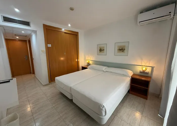 Fleming Center By Punta 25 Hotels Group