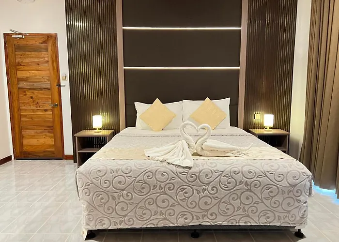 Linaw Beach Resort