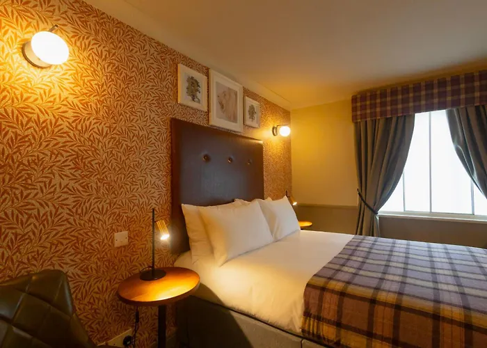 The Red Lion Hawkshaw Hotel Bury 