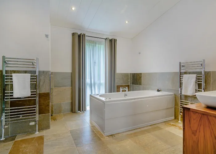 Bath Mill Lodge Retreat Kelston