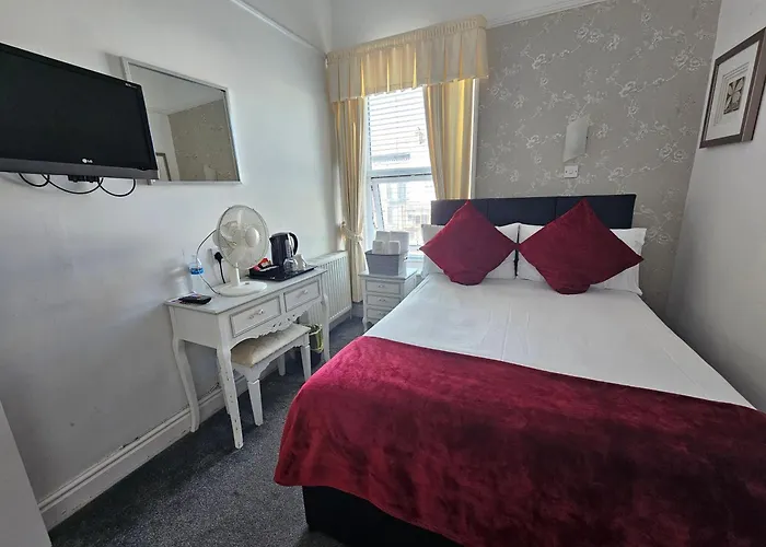 Clifton Villa - Southport