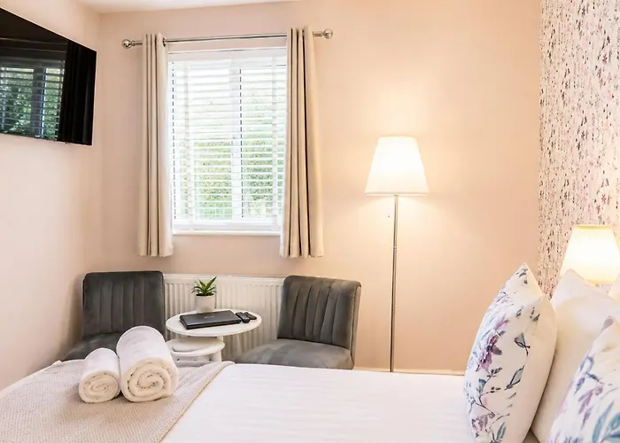 Bridgeside Rooms