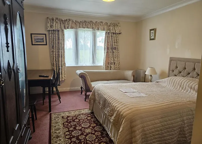 Schoolhouse Restaurant And Hotel