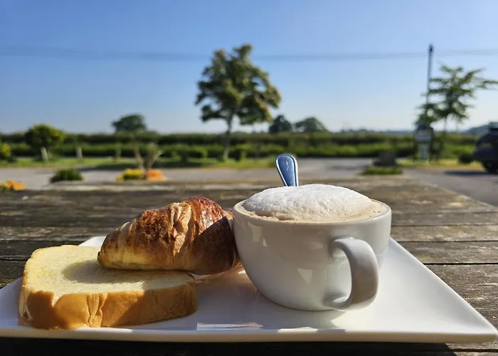 Schoolhouse Restaurant And Hotel Swindon