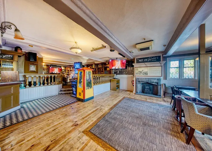 The Greyhound Hotel Leigh 