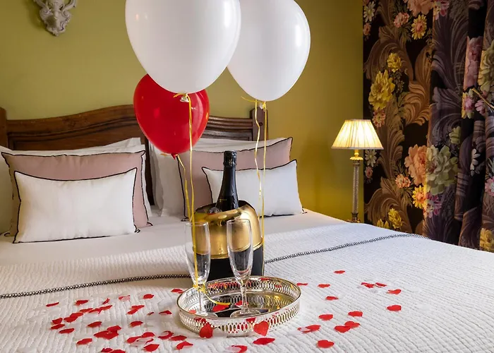 Hotel Des Marronniers Paris
