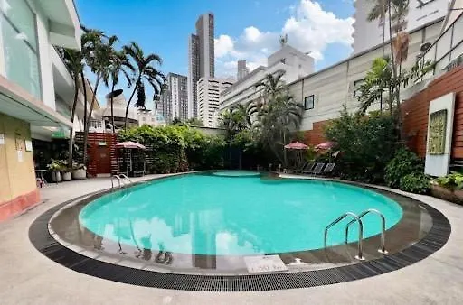 Manhattan Hotel Bangkok
