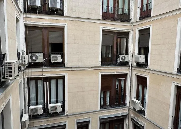 Hostal Atocha Almudena Martin