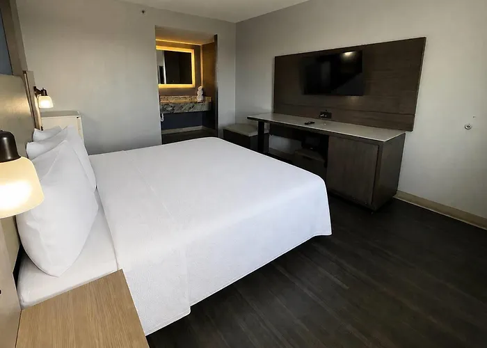 Days Inn By Wyndham El Paso Airport East