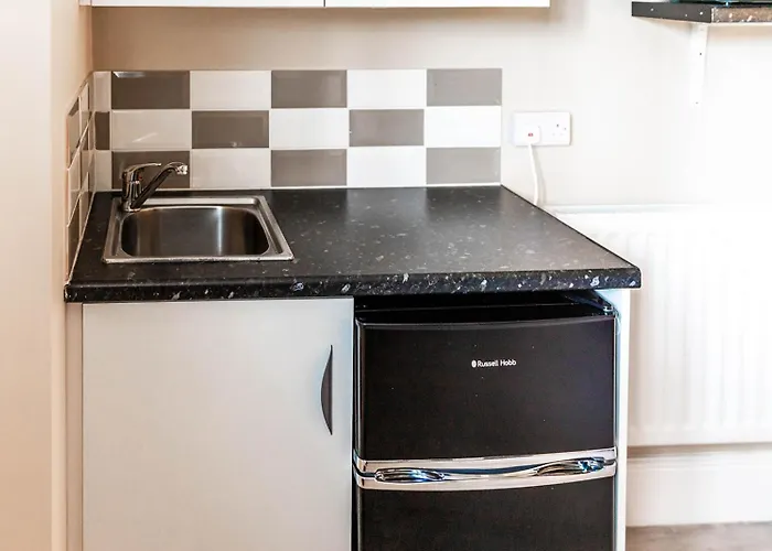 Roger Ground Guest House - With Onsite Car Parking Windermere