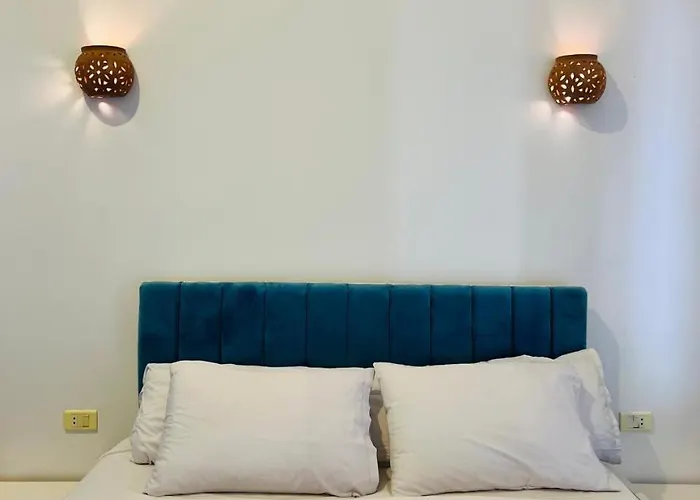 Sunwing House