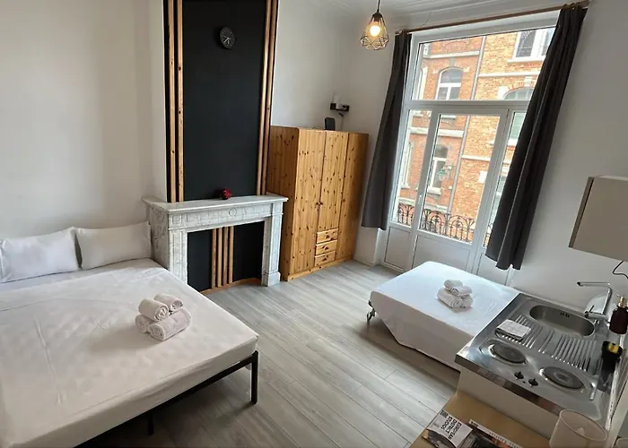 European District Hostel