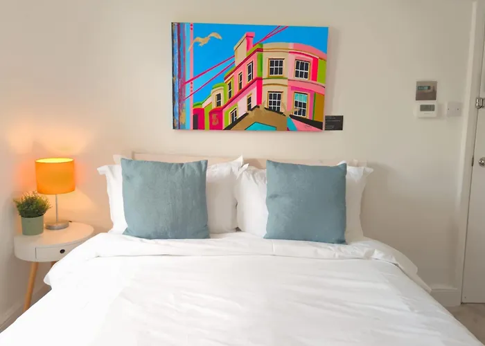 Upper Rock Brighton - Guest House
