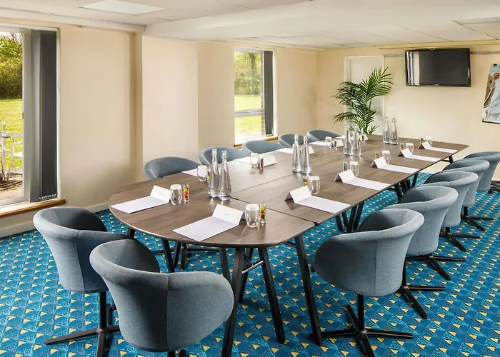Mercure Cardiff North Hotel