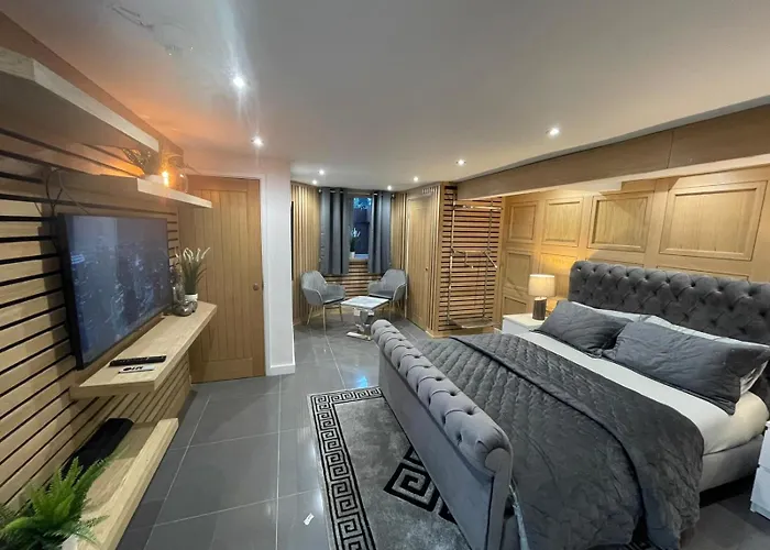 Hendham House - Near Etihad Stadium, Coop Live Arena, Ao Arena, Piccadilly Train Station & Manchester City Centre