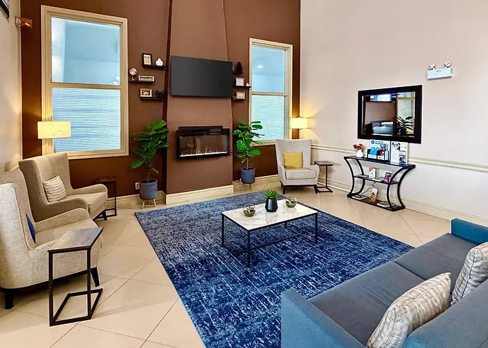 Comfort Inn & Suites Ambassador Bridge Windsor